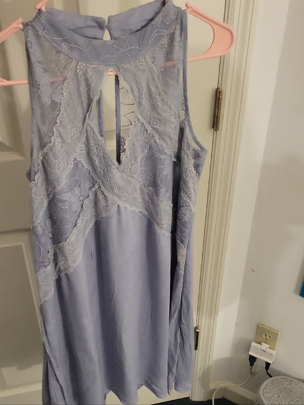 Lace-Trim Sleeveless Dress in Light Lavender